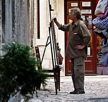 Lana Trogir