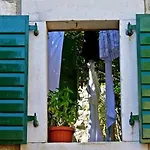 Lana * Trogir