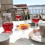 Lana Trogir