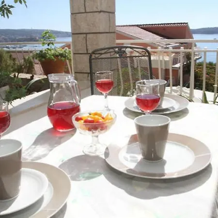 Lana Apartament