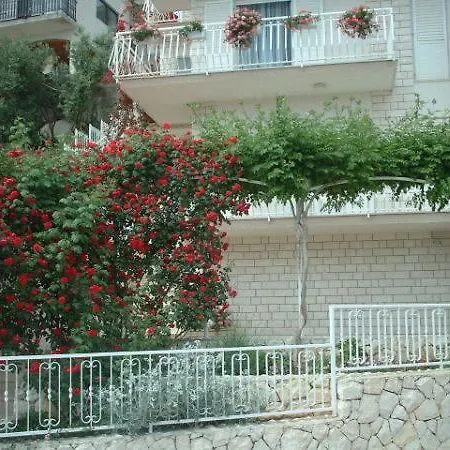 Lana Apartament