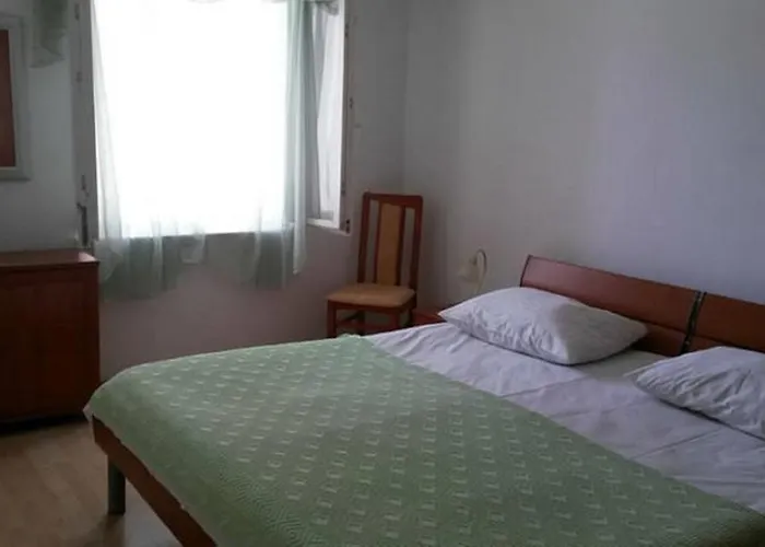 Apartman Lana *