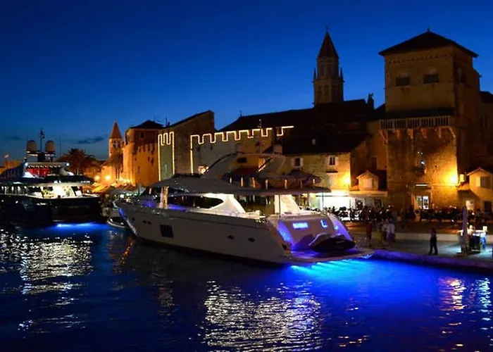 Lana Trogir