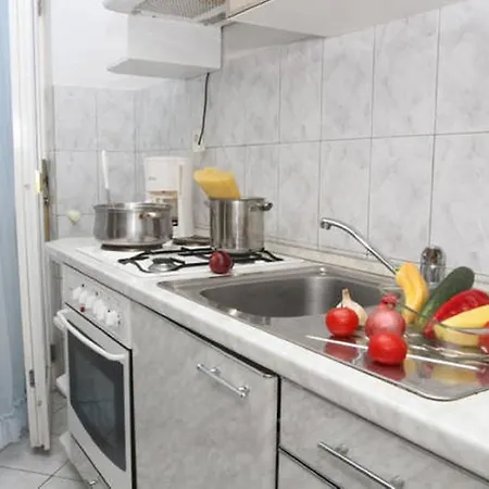 Lana Daire Trogir